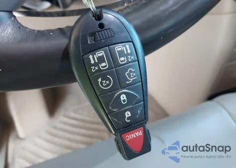 2015 Chrysler Town & Country Touring-L from USA, damaged, VIN 2C4RC1CG9FR662686